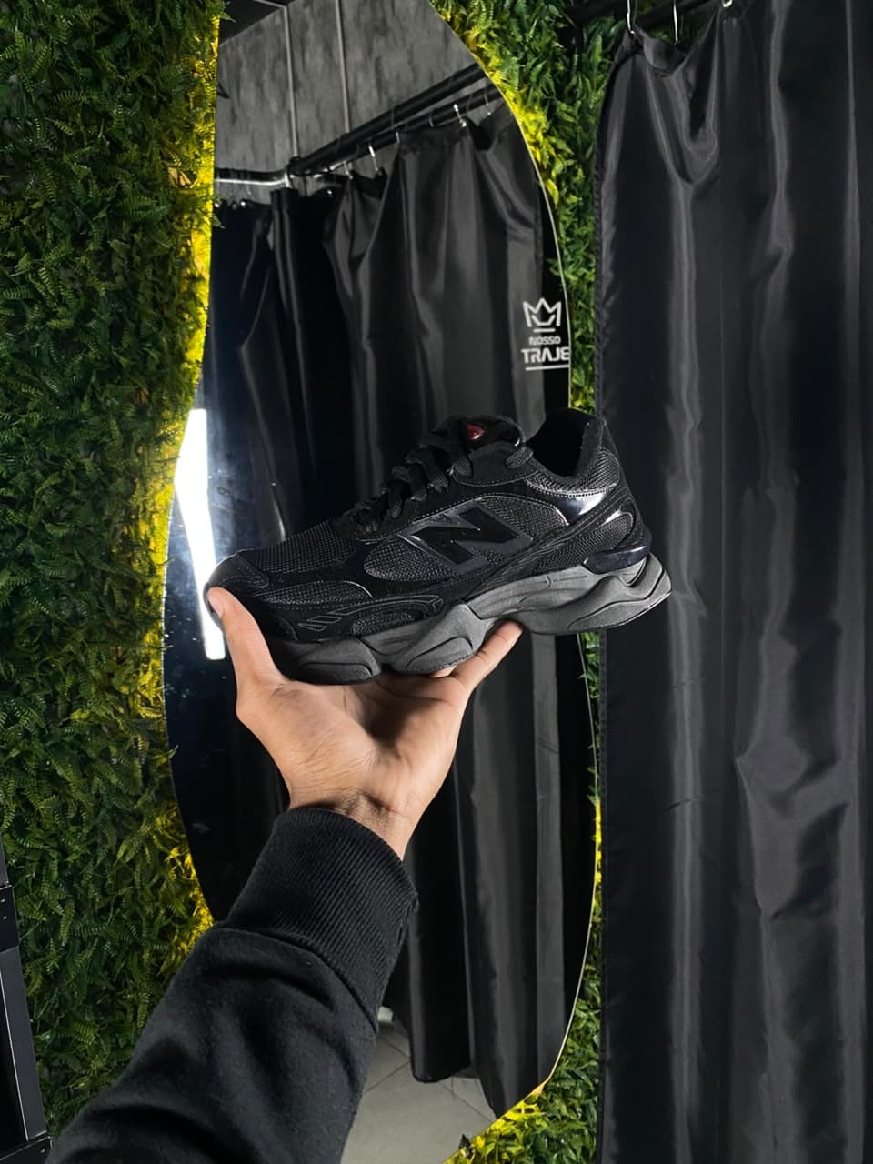 New Balance 9060 All Black Brilhoso